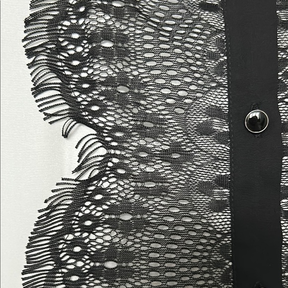 RW&CO. | Light Blue Sleeveless Lace Panel Blouse | XS - Picture 5 of 5